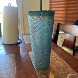Starbuck cup